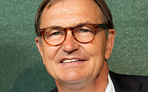 Porträt von Ewald Lienen