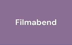 Hintergrund in lila mit dem Text 'Filmabend'.